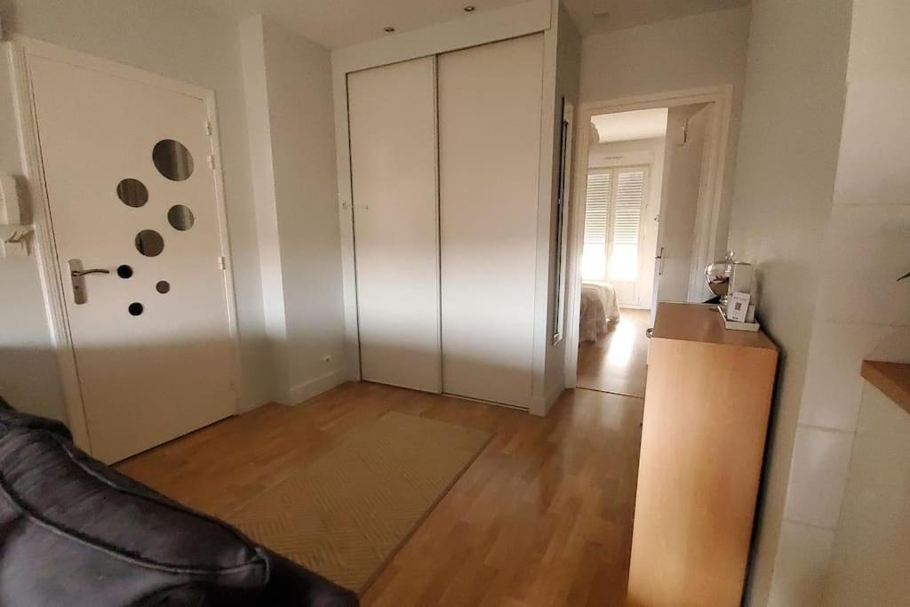Simplicite Et Calme En Appartement A Issoire Exterior foto